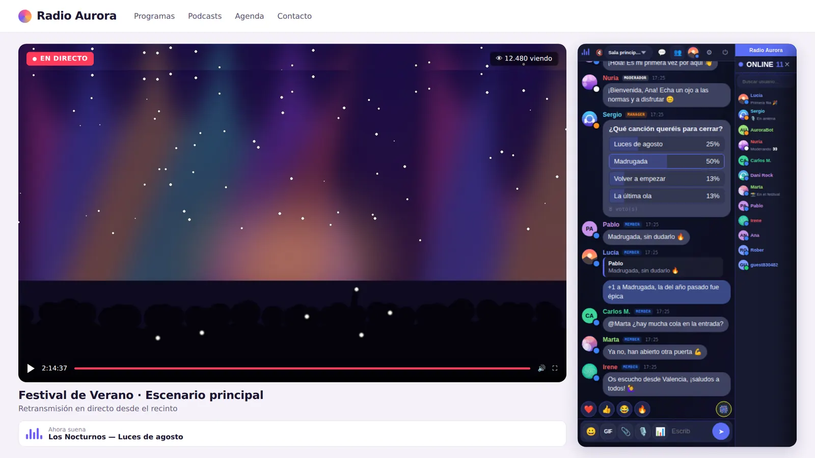 Web de una radio con la emisión en directo a la izquierda y el chat de Parlo insertado a la derecha, con encuesta, respuestas y lista de usuarios